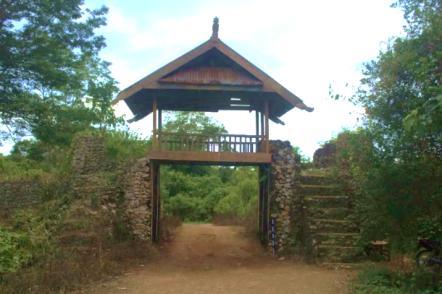 Benteng Keraton Lasalimu